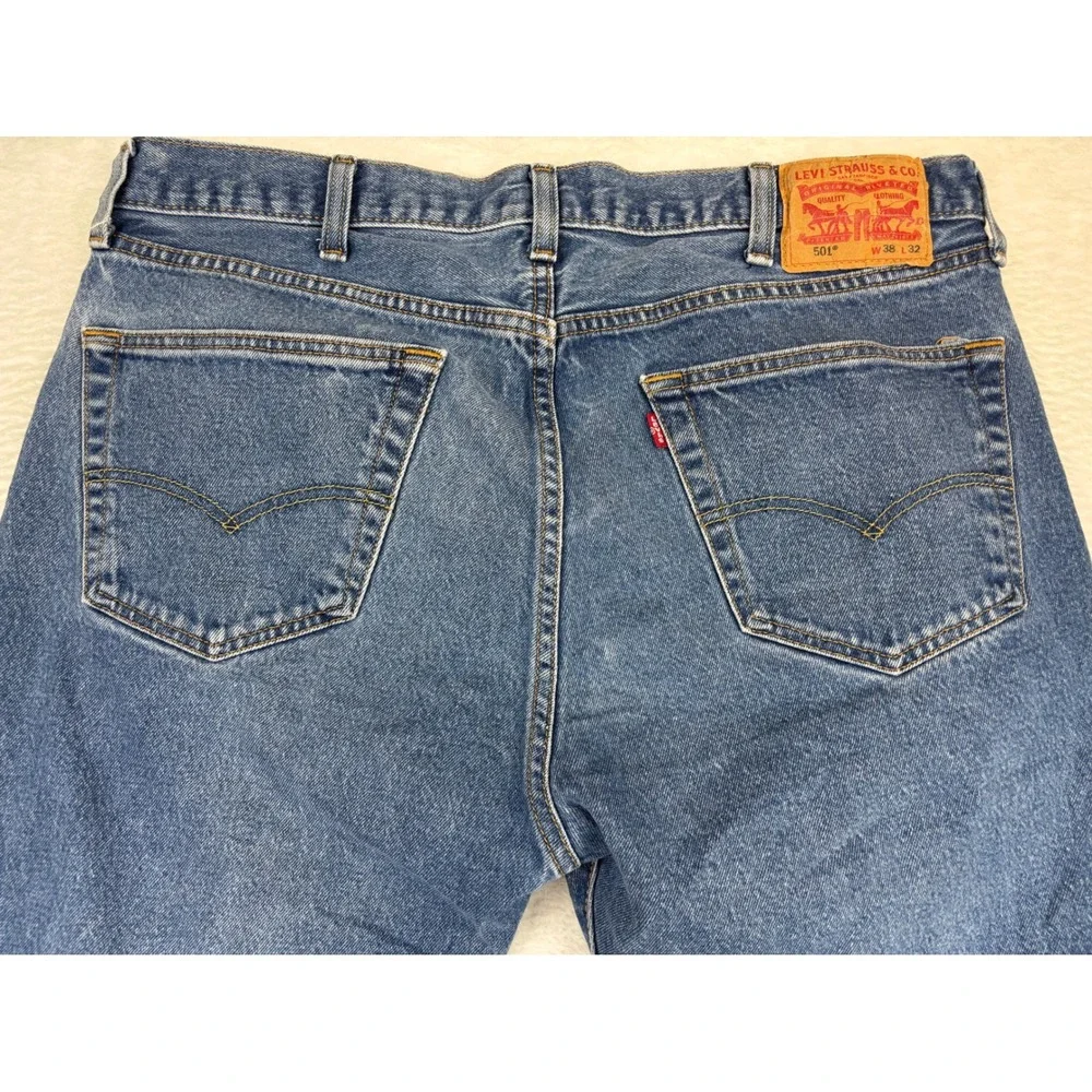 Vintage Levis 501 Mens 38x32 Jeans Light Distressed Blue Grungy Festival Denim